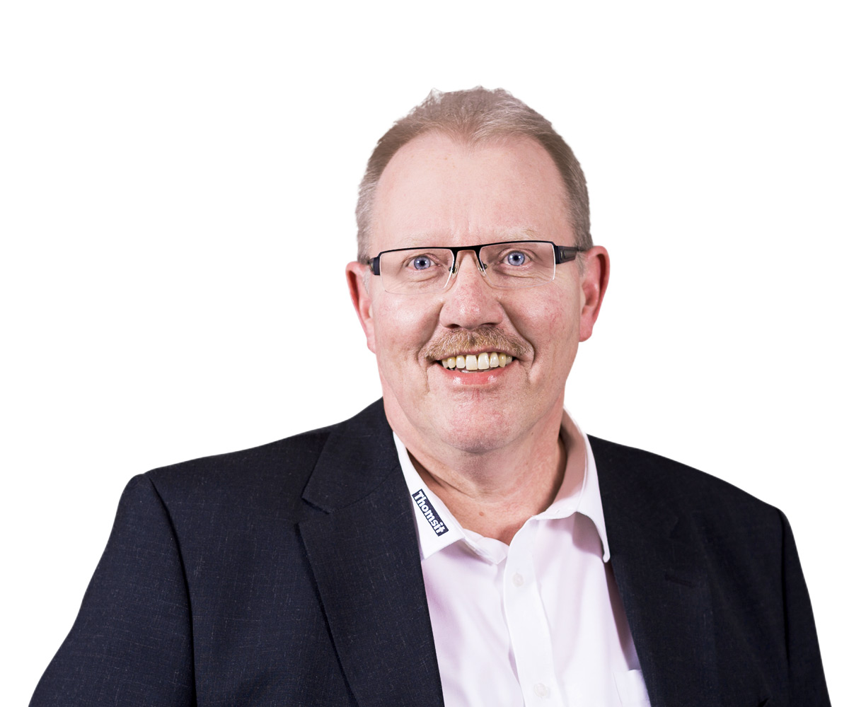 Hartmut Urbath – zur Person<hr>Vorsitzender Technischer Beirat GEV<br><br>Der 61-jährige Diplom-Chemieingenieur Hartmut Urbath ist Vorsitzender des Technischen Beirats der Gemeinschaft Emissionskontrollierte Verlegewerkstoffe, Klebstoffe und Bauprodukte (GEV). Seit 2009 engagiert er sich als Mitglied und seit 2019 als Vorsitzender des Technischen Beirats der GEV.<br><br>Im Juni 1989 begannen Urbath seine Karriere in der Thomsit-Produktentwicklung, die damals noch zu Henkel gehörte. Bis Dezember 2016 bekleidete er verschiedene Funktionen in Entwicklung und Anwendungstechnik für die Bereiche Boden, keramische Fliese und allgemeine Bauchemie. Seit Januar 2017 ist er Leiter Technical Sales Management in der PCI Gruppe. Damit zeichnet Hartmut Urbath für den technischen Kundenservice, Schulungen, Technisches Business Development und Verbandstätigkeiten im Bereich Fußbodentechnik Europa verantwortlich. Für uns zählen die "Innen-Werte"