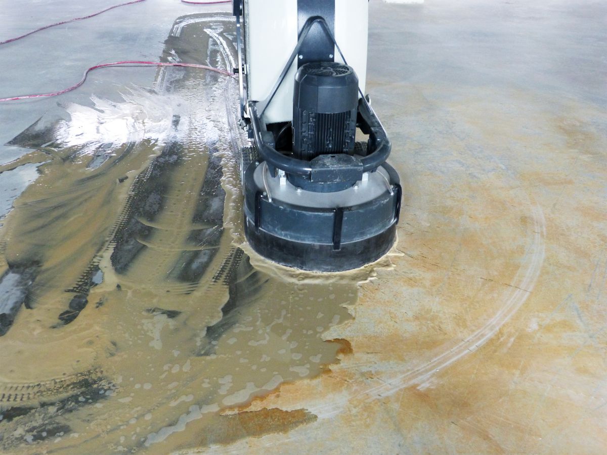Industrieböden optimal nass abgeschliffen