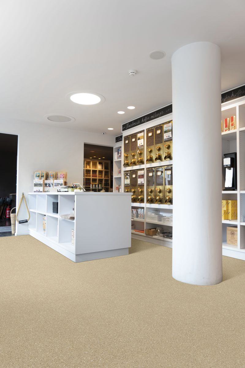 Beauflor: Hervorragender Gehkomfort auf strapazierfähiger Oberfläche