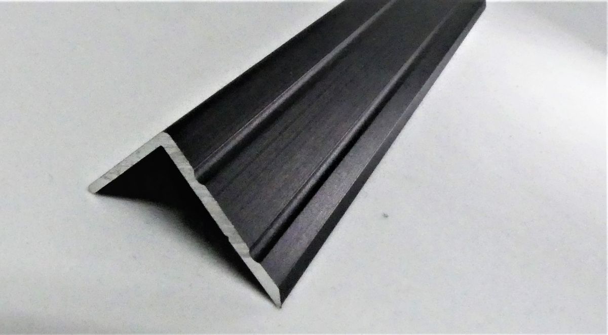 Mattschwarz eloxiert, besonders robust