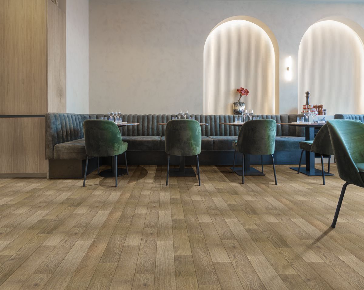 Beauflor: Eichen- und Sprenkeloptik mit Objekteignung