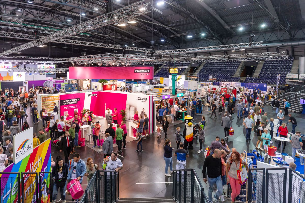 Farbarena übertrifft die Erwartungen