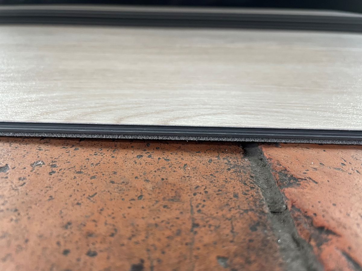 Flexibler Loose-Lay-Belag für schnelle Verlegung