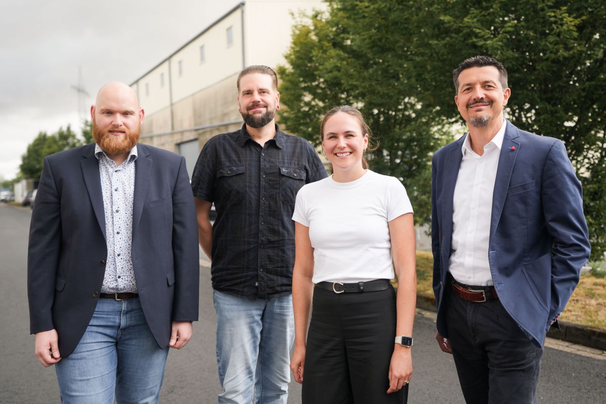 Jan Wöhner, Christoph Schmitz, Julie Quervel und Sebastian Wendel bilden die Nachhaltigkeitsabteilung bei Classen.<br> Classen bringt Bodenbeläge zurück in den Produktkreislauf