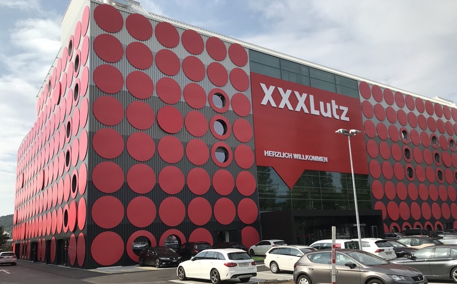 XXXLutz: Zweites Einrichtungshaus in der Schweiz eröffnet title=