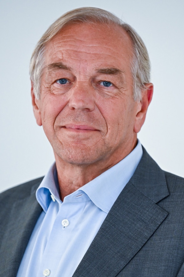 EK/Servicegroup: Peter Dirks verstärkt Aufsichtsrat