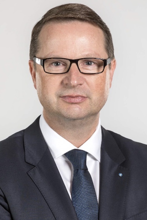Holger S. Manske Storch: Manske scheidet aus