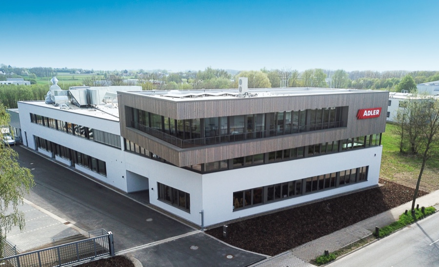 Der neue Standort verfügt insgesamt über eine Nutzfläche von ca. 3.700 m2. Adler: Neuer Standort in Herford offiziell eröffnet