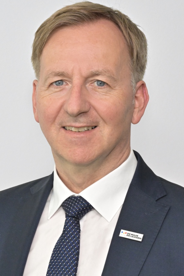 Dr. Philipp Frank wird Hauptgeschäftsführer des BV Farbe