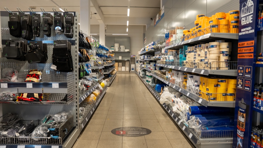 Bis Ende 2026 wird das neue Kernsortiment an allen Standorten von Raab-Karcher eingeführt. Raab Karcher vereinheitlicht Sortimente