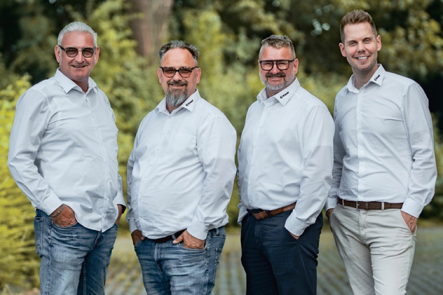 Die vier Regionalverkaufsleiter von Kiesel Bauchemie bilden ein starkes Team. Kiesel Bauchemie strukturiert Vertrieb um