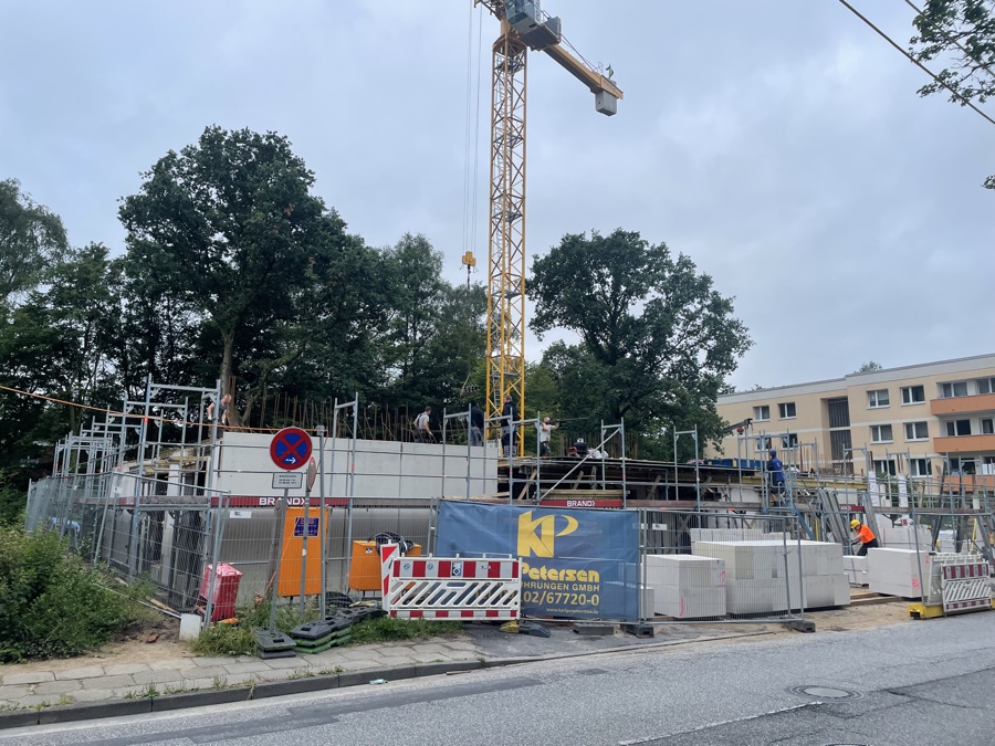 Trotz laufender Arbeiten auf den Baustellen: Sorgen bereiten der Branche die sinkenden Auftragseingänge im Wohnungsbau. Auftragseingang im Bauhauptgewerbe gibt nach